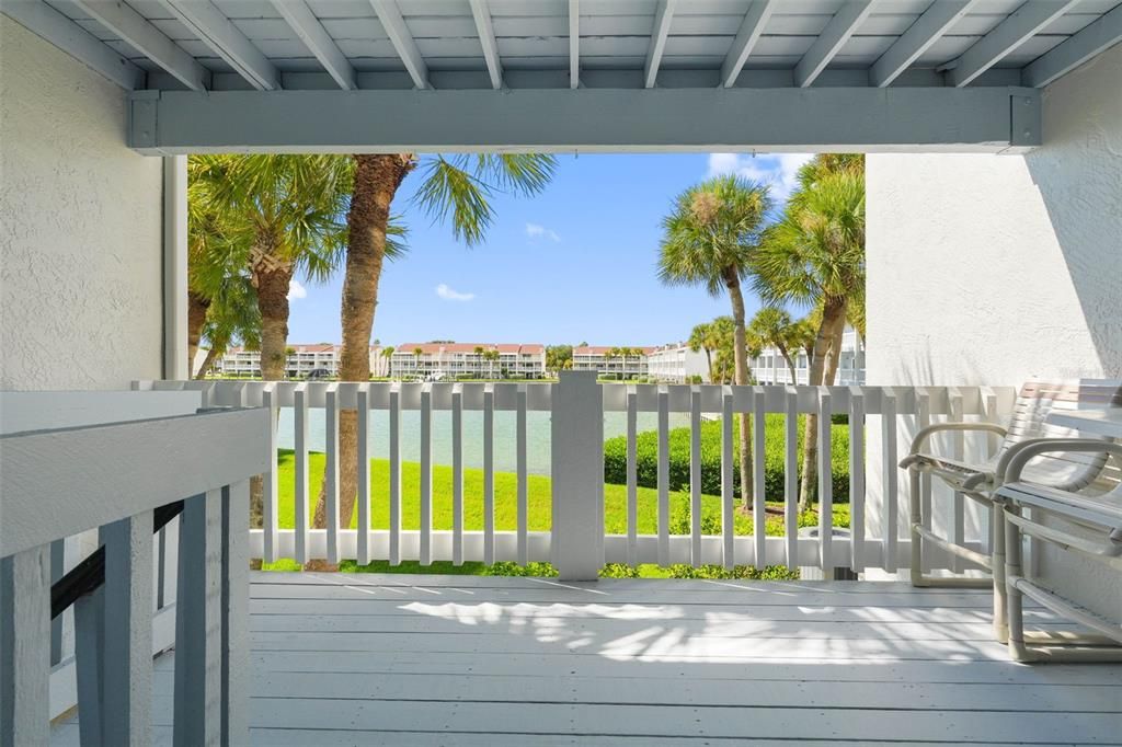 For Sale: $549,900 (2 beds, 2 baths, 1450 Square Feet)