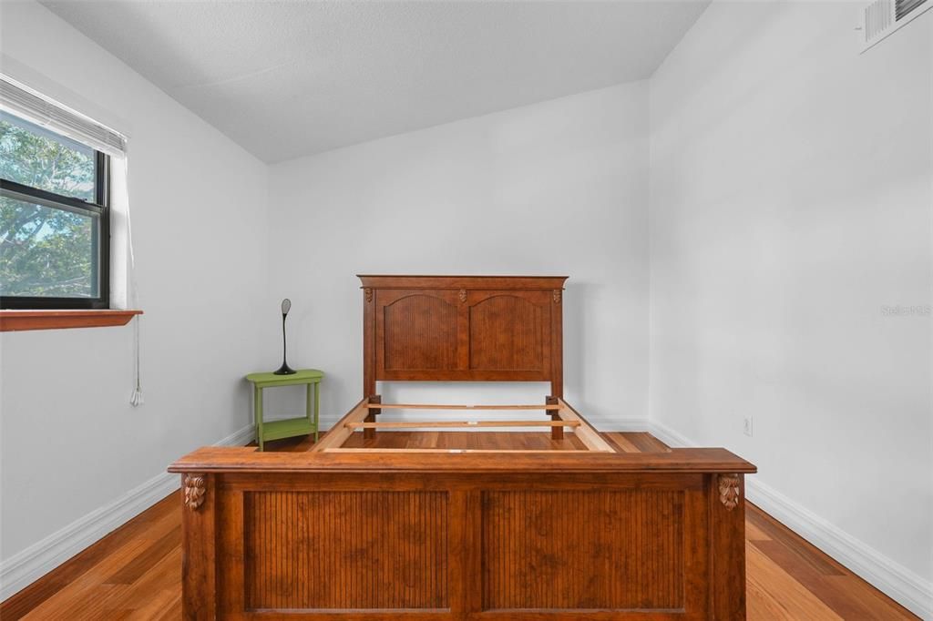 For Sale: $549,900 (2 beds, 2 baths, 1450 Square Feet)
