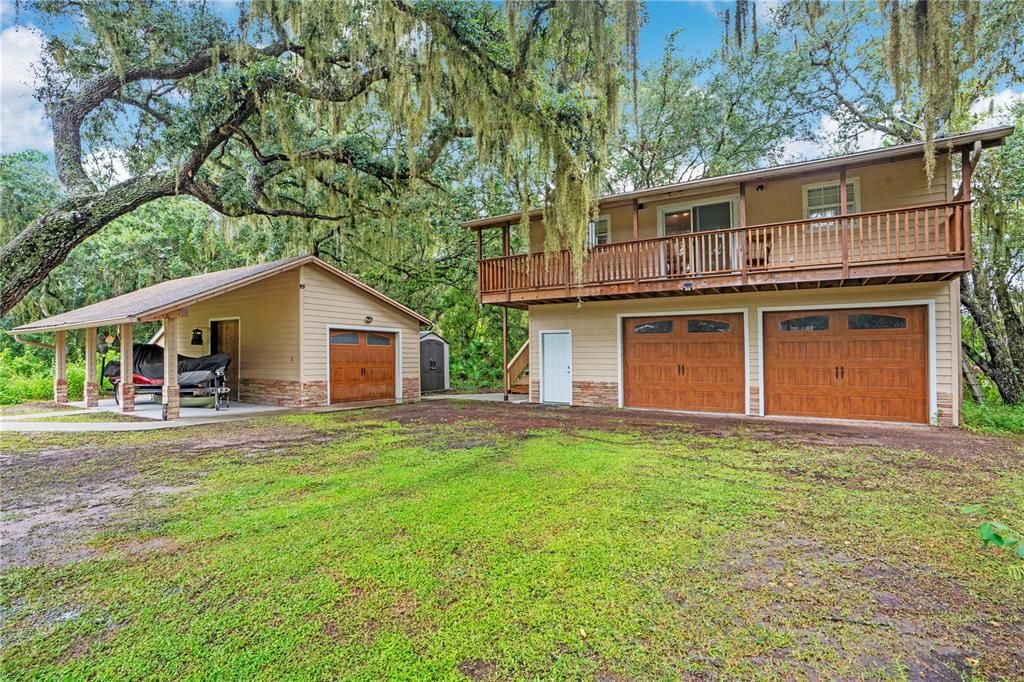 For Sale: $999,000 (6 beds, 5 baths, 3569 Square Feet)