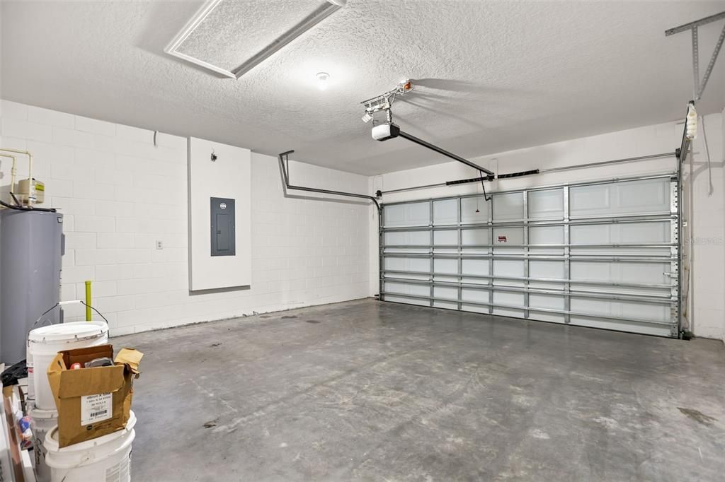 На продажу: $319,900 (3 спален, 2 ванн, 1560 Квадратных фут)