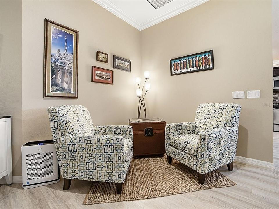 For Sale: $500,000 (3 beds, 2 baths, 1956 Square Feet)