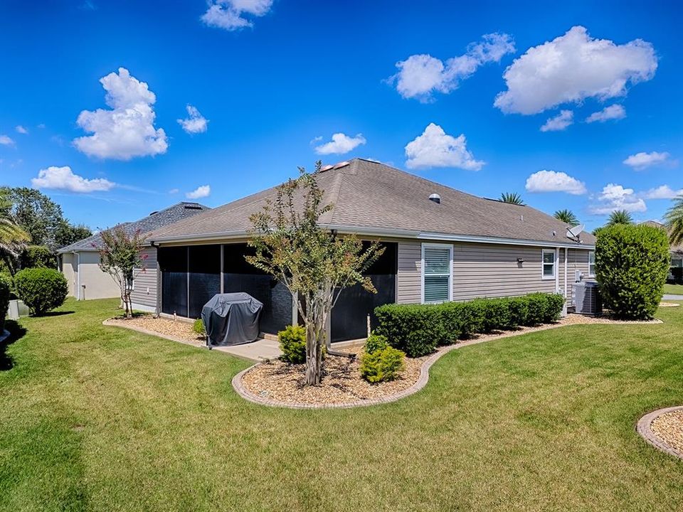 For Sale: $500,000 (3 beds, 2 baths, 1956 Square Feet)