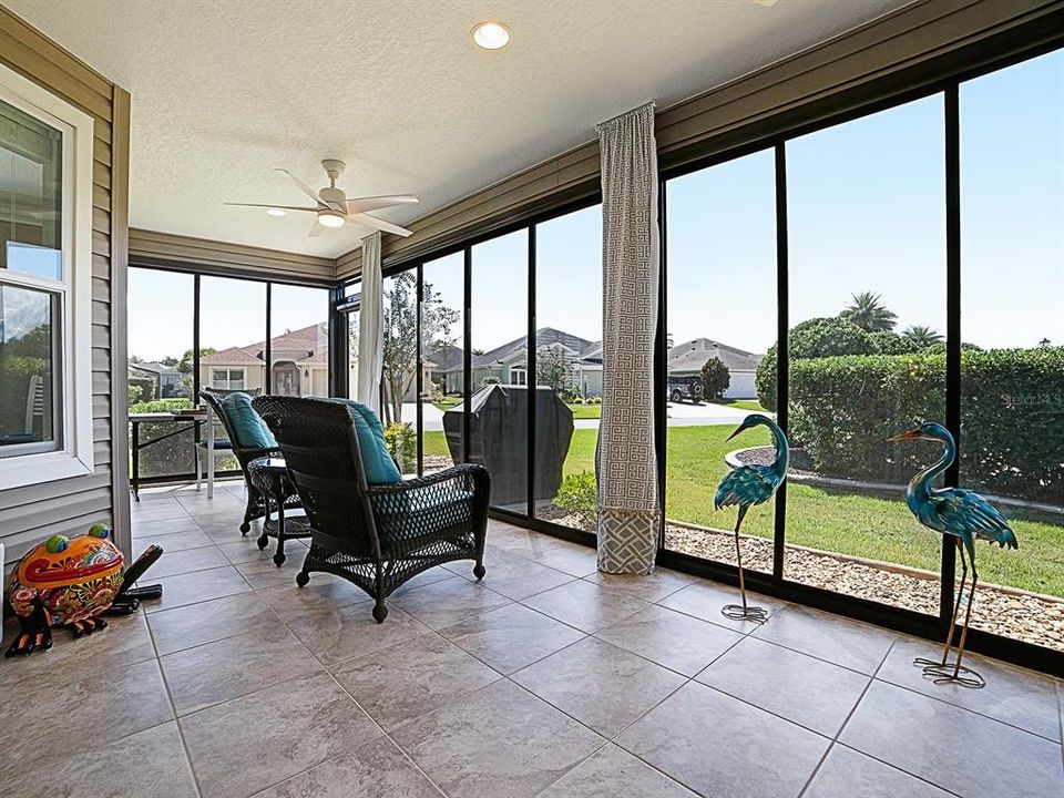 For Sale: $500,000 (3 beds, 2 baths, 1956 Square Feet)