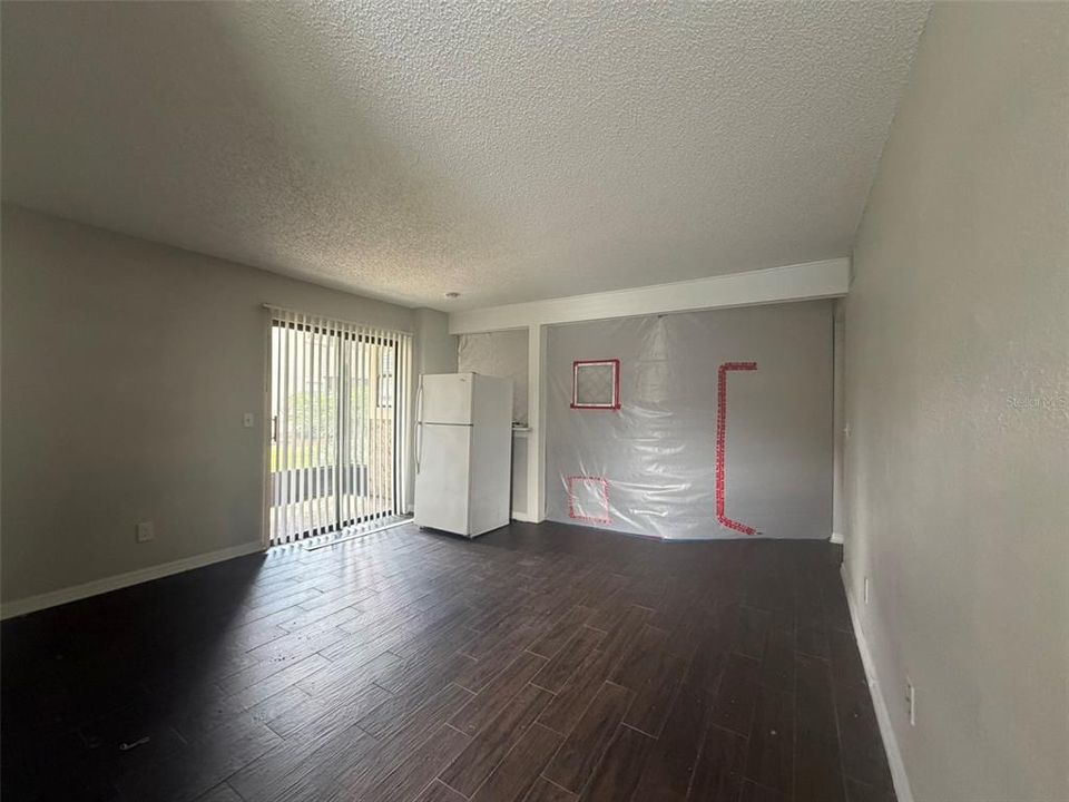 На продажу: $135,000 (2 спален, 2 ванн, 1018 Квадратных фут)