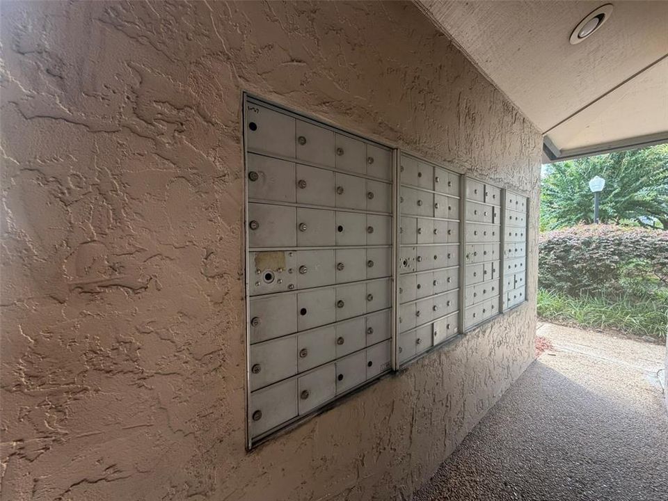 На продажу: $135,000 (2 спален, 2 ванн, 1018 Квадратных фут)