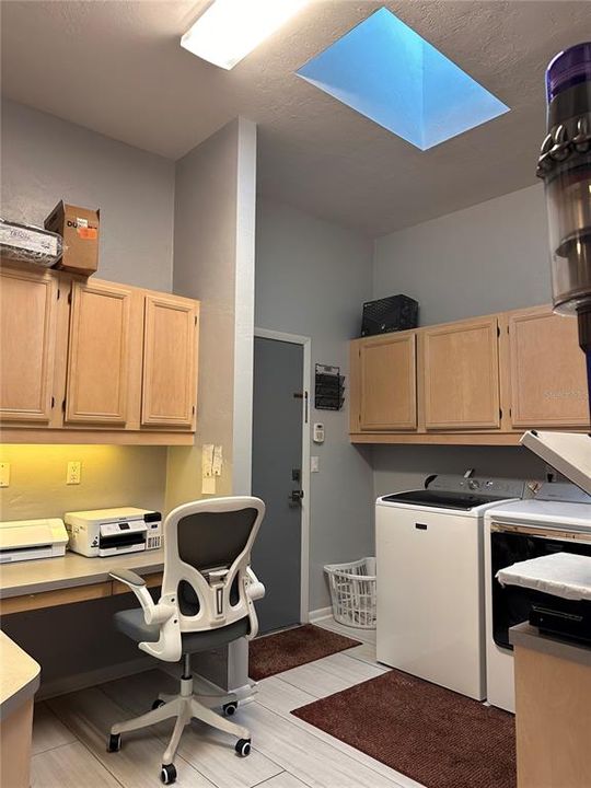 For Sale: $717,900 (4 beds, 2 baths, 2580 Square Feet)