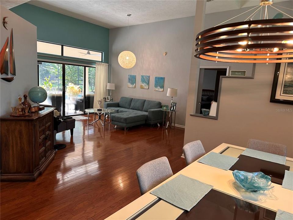 For Sale: $717,900 (4 beds, 2 baths, 2580 Square Feet)