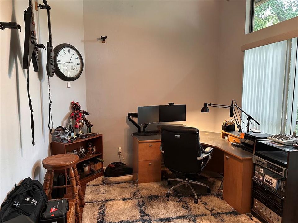 For Sale: $717,900 (4 beds, 2 baths, 2580 Square Feet)