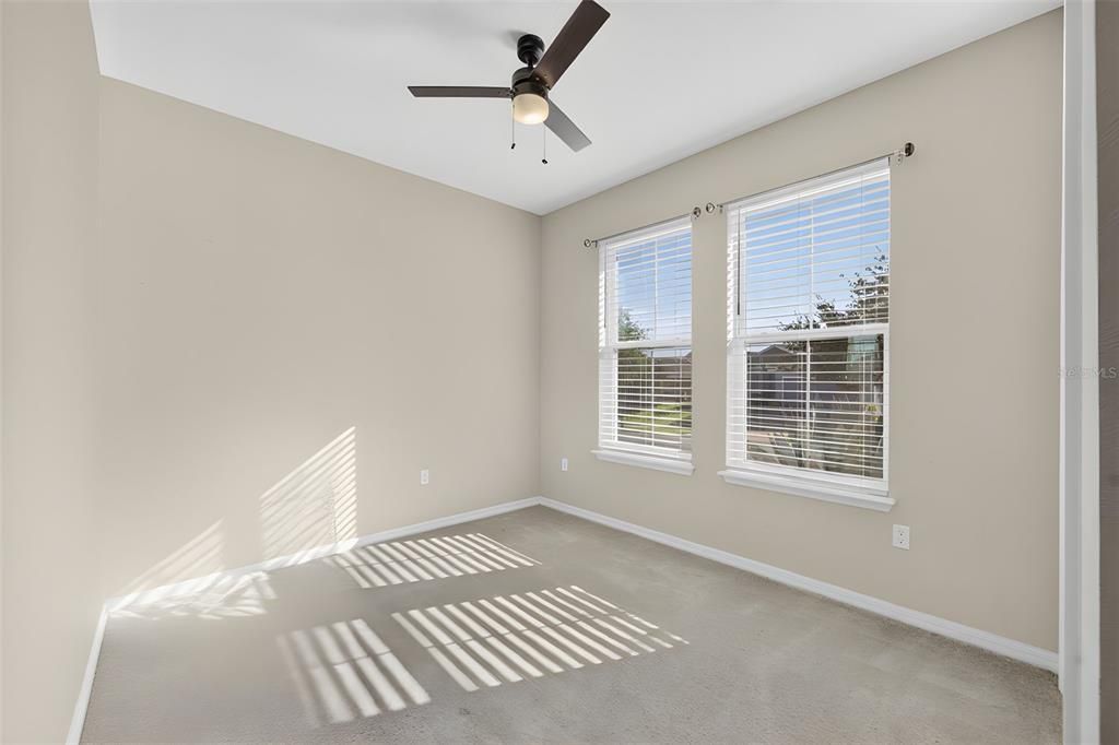 На продажу: $350,000 (3 спален, 2 ванн, 1925 Квадратных фут)