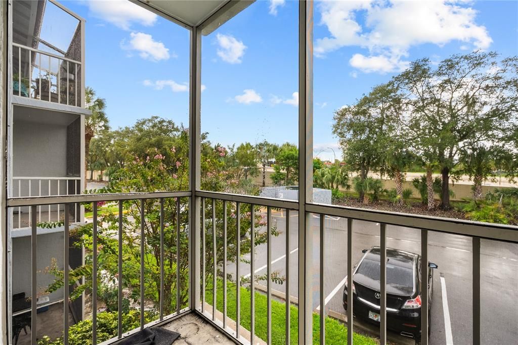 For Sale: $135,000 (2 beds, 2 baths, 992 Square Feet)