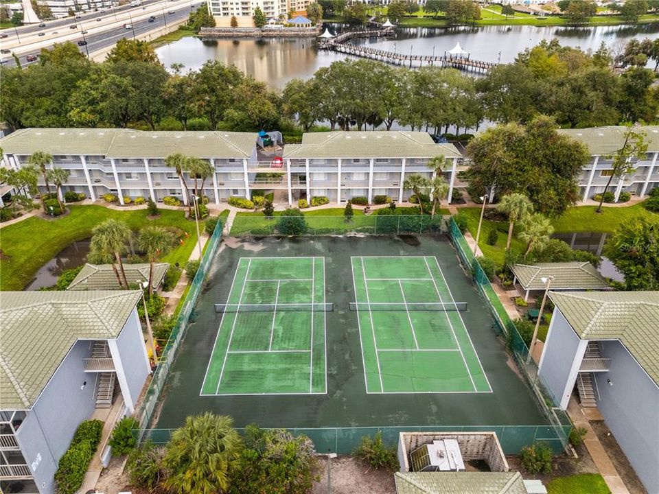 For Sale: $135,000 (2 beds, 2 baths, 992 Square Feet)