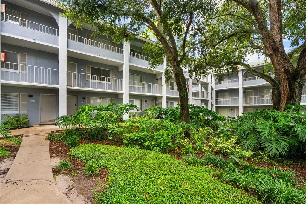 For Sale: $135,000 (2 beds, 2 baths, 992 Square Feet)