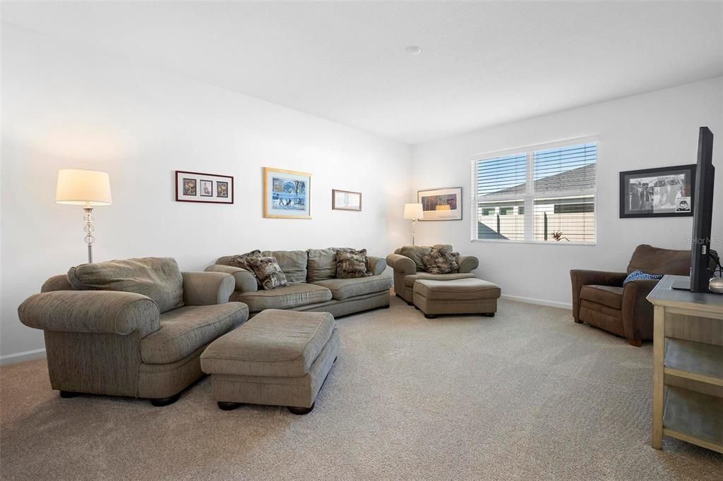 For Sale: $469,900 (4 beds, 3 baths, 2828 Square Feet)