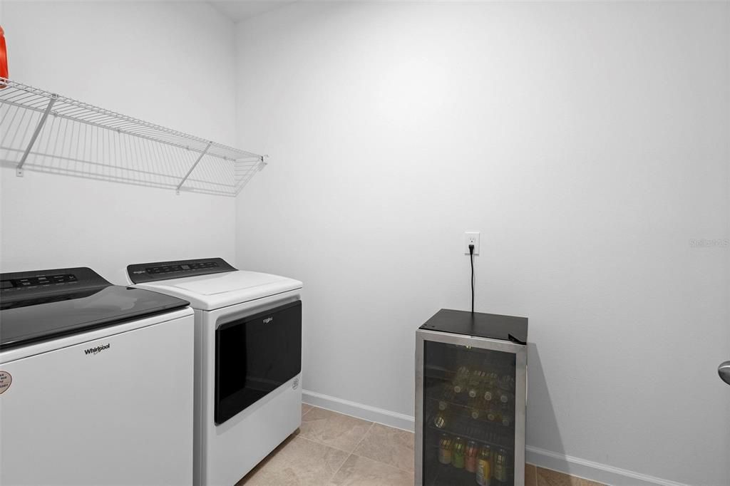 For Sale: $469,900 (4 beds, 3 baths, 2828 Square Feet)