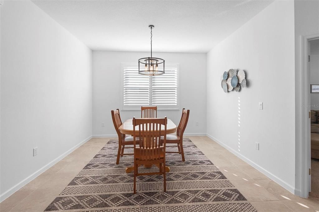 For Sale: $469,900 (4 beds, 3 baths, 2828 Square Feet)