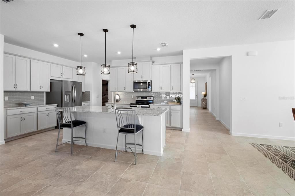 For Sale: $469,900 (4 beds, 3 baths, 2828 Square Feet)