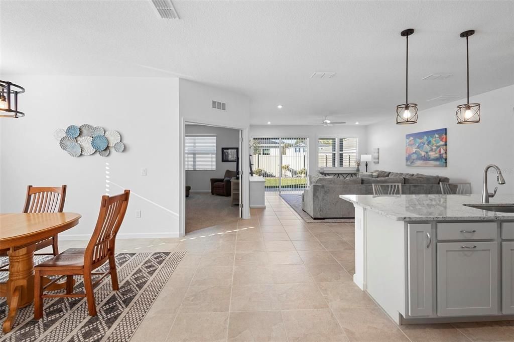 For Sale: $469,900 (4 beds, 3 baths, 2828 Square Feet)