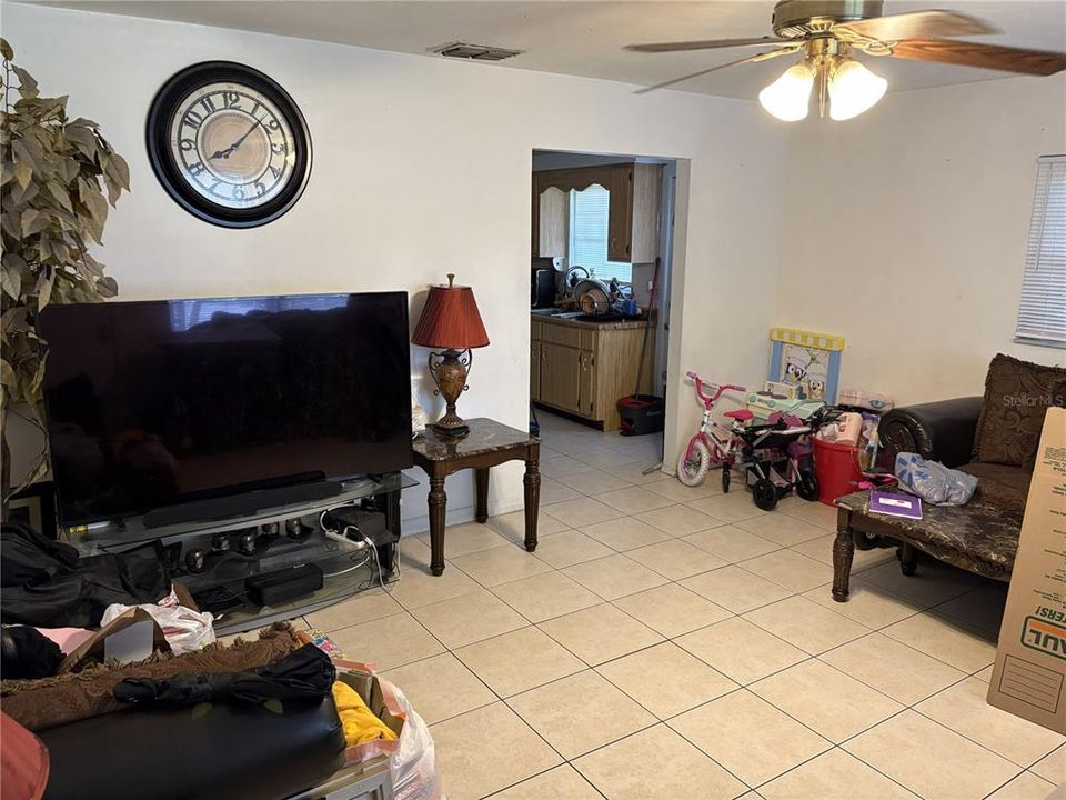 En Venta: $495,000 (6 camas, 0 baños, 2310 Pies cuadrados)