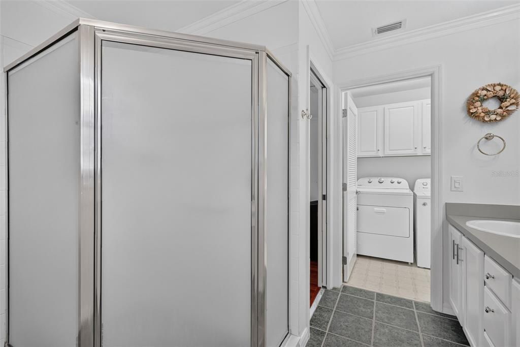 For Sale: $340,000 (3 beds, 2 baths, 1512 Square Feet)