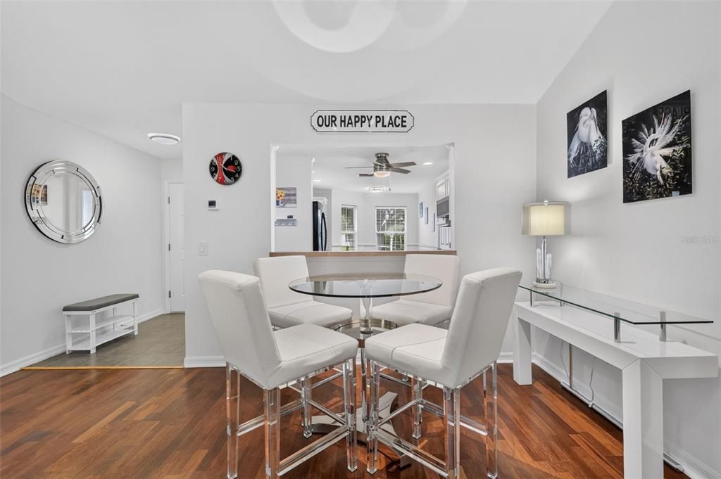 For Sale: $340,000 (3 beds, 2 baths, 1512 Square Feet)