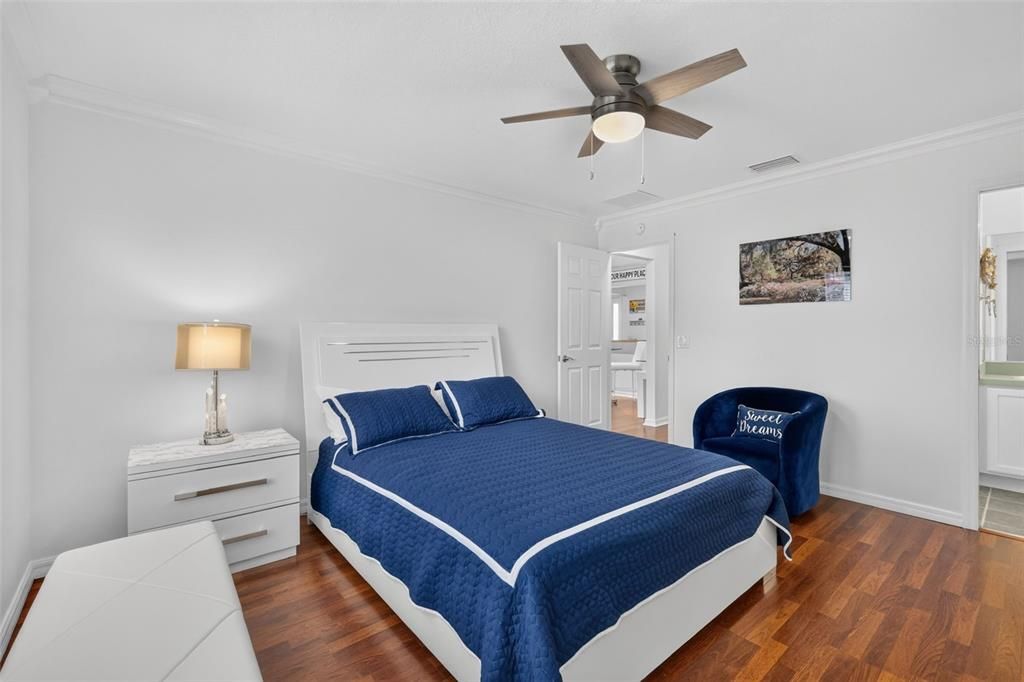 For Sale: $340,000 (3 beds, 2 baths, 1512 Square Feet)