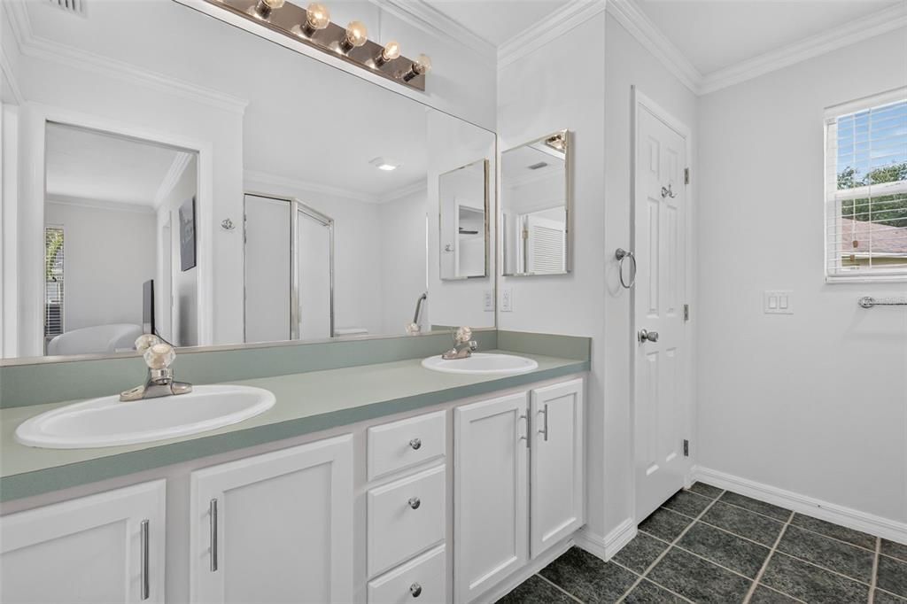 For Sale: $340,000 (3 beds, 2 baths, 1512 Square Feet)