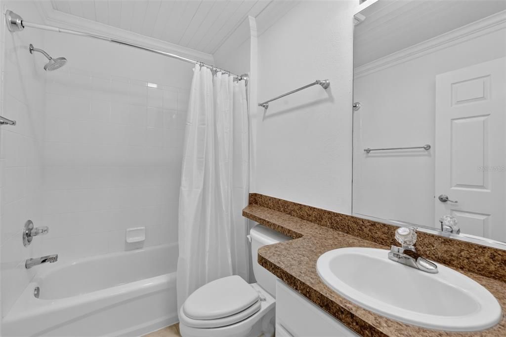 For Sale: $340,000 (3 beds, 2 baths, 1512 Square Feet)