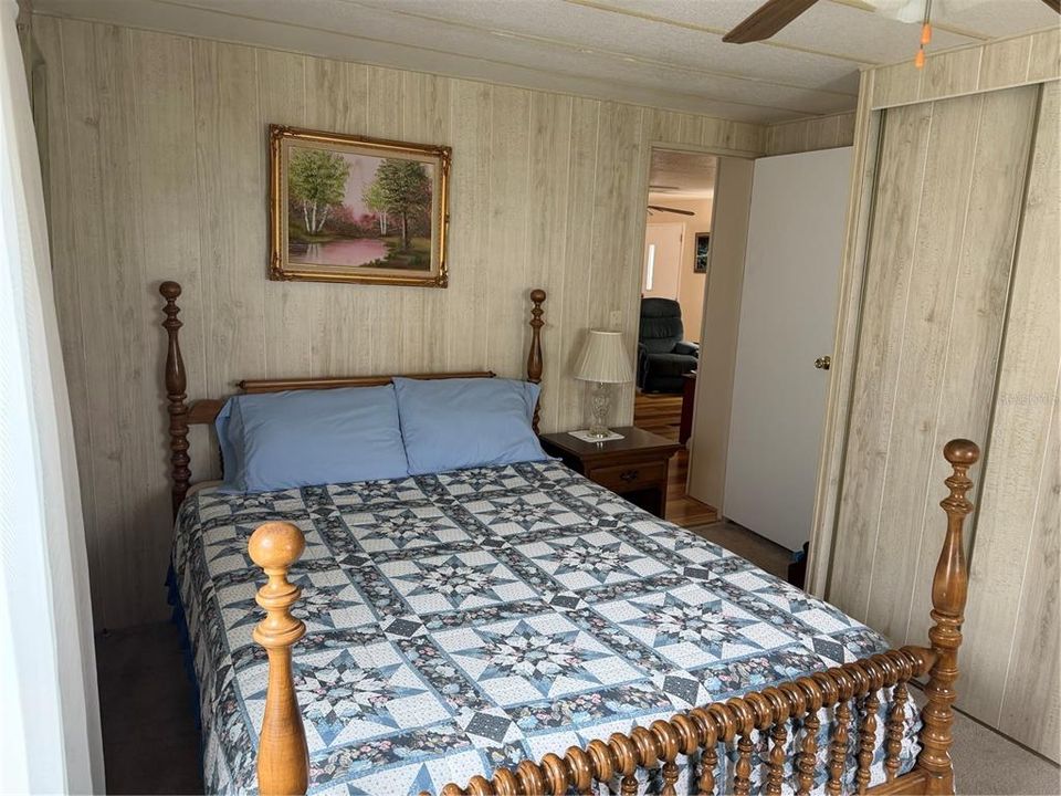 На продажу: $139,900 (2 спален, 1 ванн, 805 Квадратных фут)