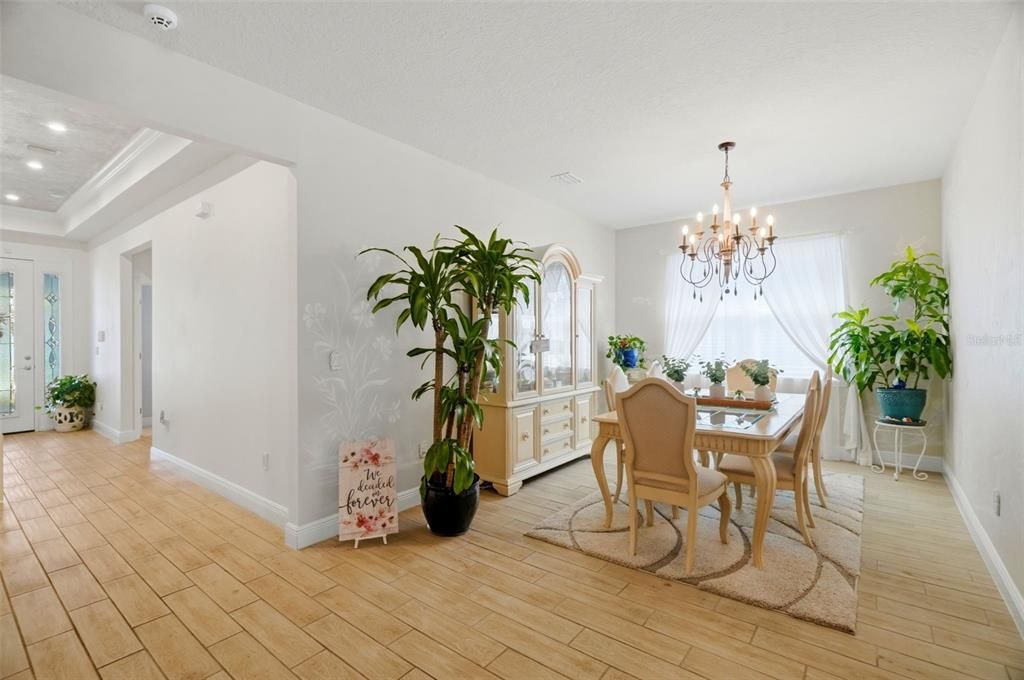 For Sale: $640,000 (4 beds, 3 baths, 2514 Square Feet)