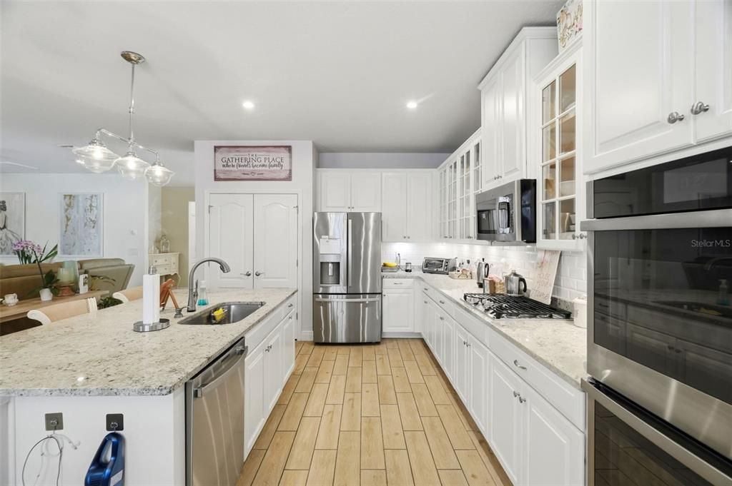 For Sale: $640,000 (4 beds, 3 baths, 2514 Square Feet)