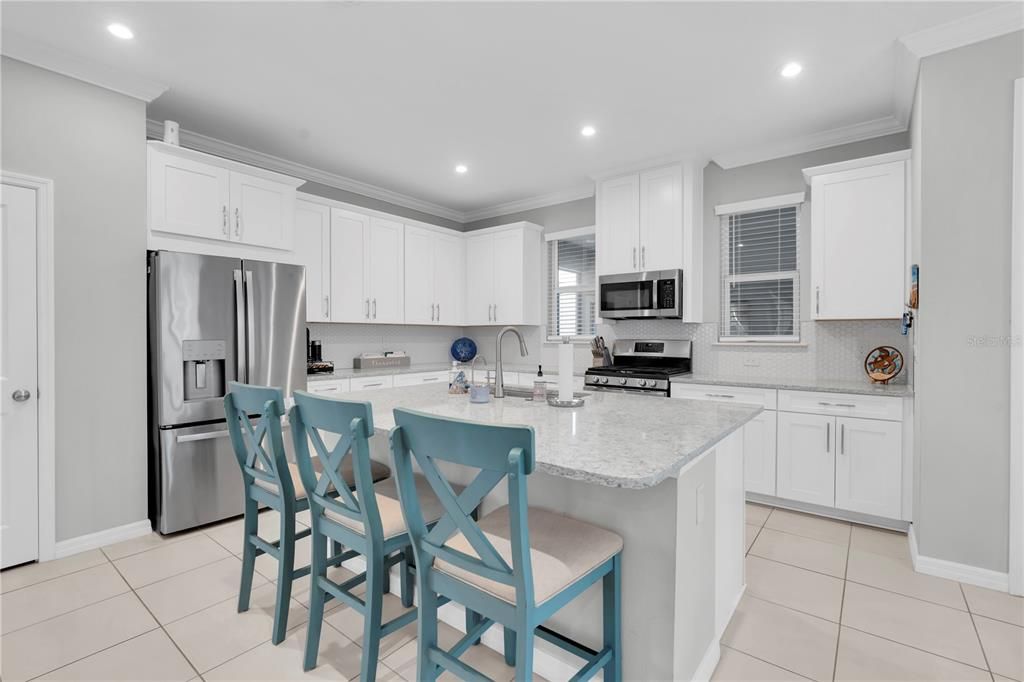 En Venta: $549,900 (4 camas, 3 baños, 2441 Pies cuadrados)