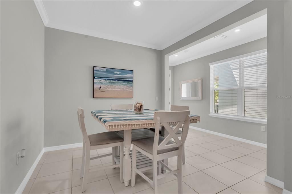 En Venta: $549,900 (4 camas, 3 baños, 2441 Pies cuadrados)