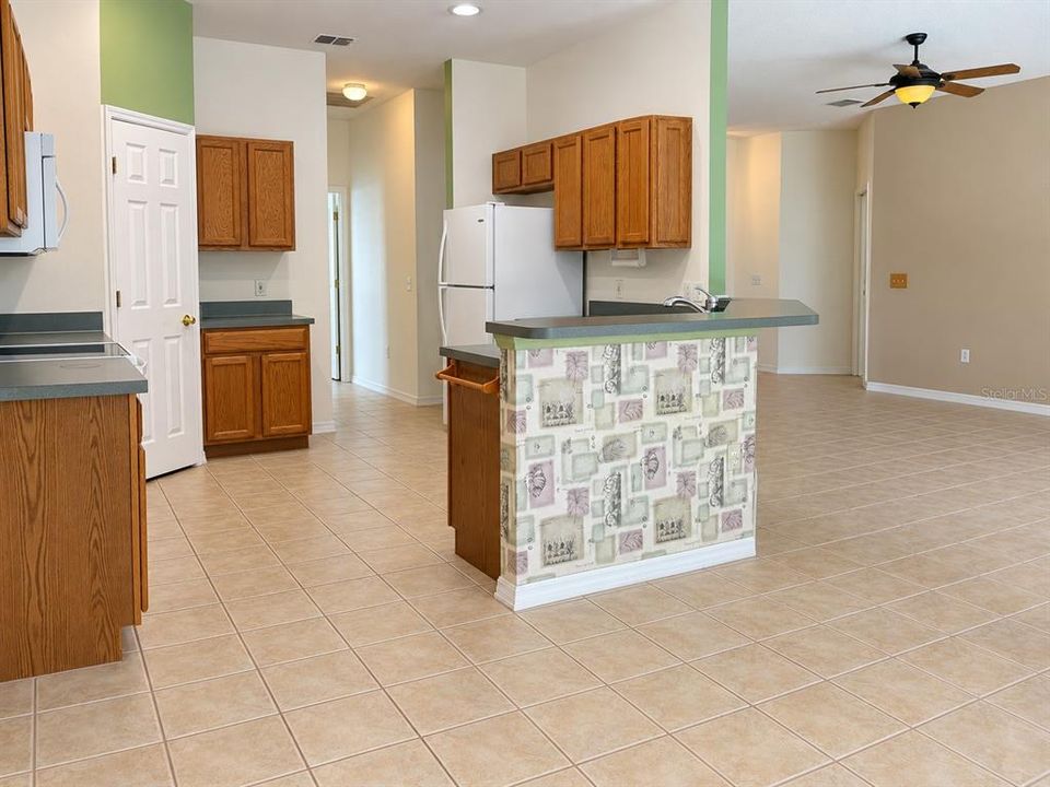 En Venta: $255,000 (2 camas, 2 baños, 1467 Pies cuadrados)