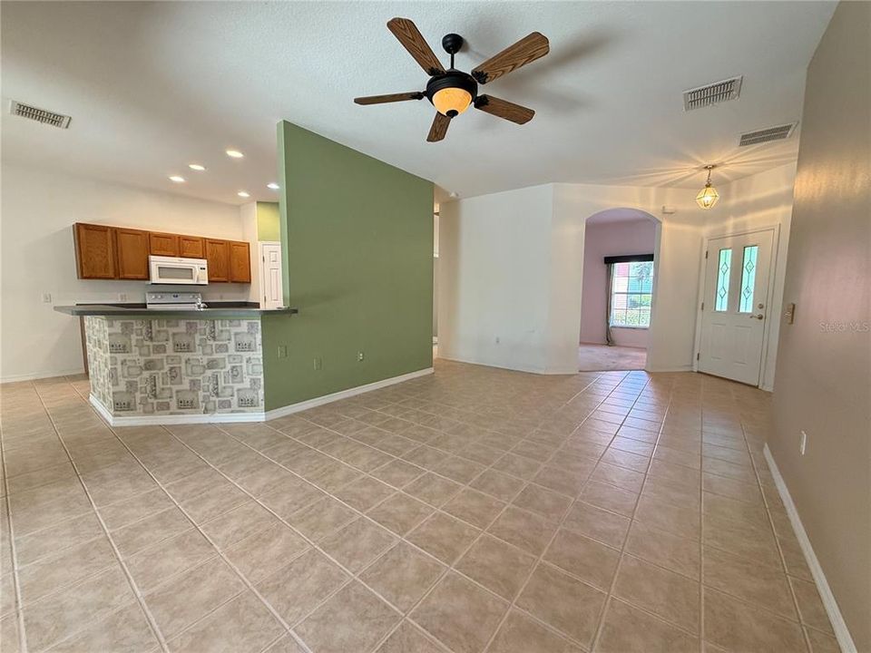 En Venta: $255,000 (2 camas, 2 baños, 1467 Pies cuadrados)
