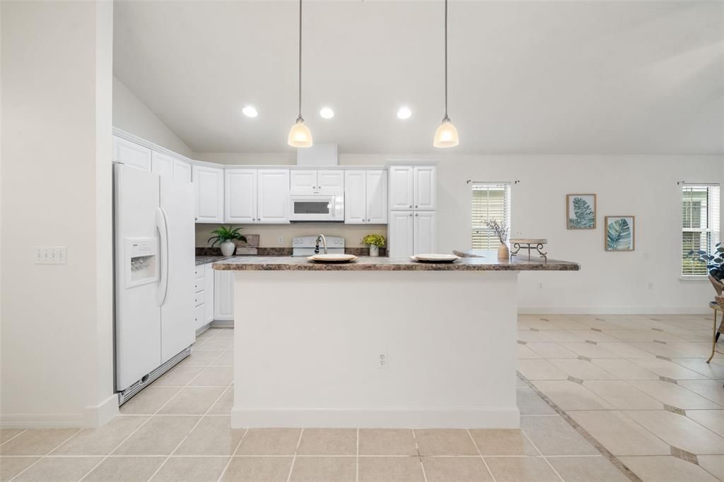 For Sale: $299,900 (3 beds, 2 baths, 1420 Square Feet)