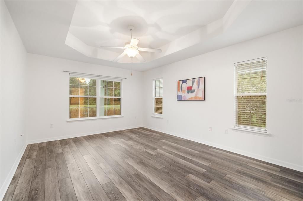 For Sale: $299,900 (3 beds, 2 baths, 1420 Square Feet)