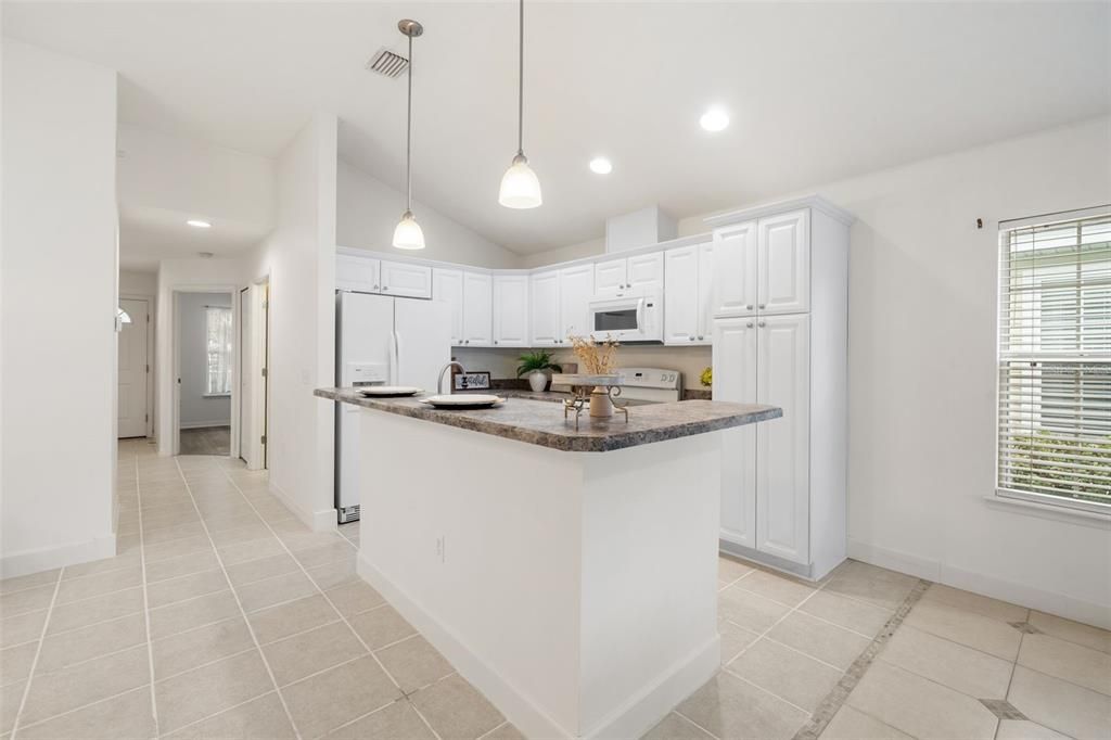 For Sale: $299,900 (3 beds, 2 baths, 1420 Square Feet)