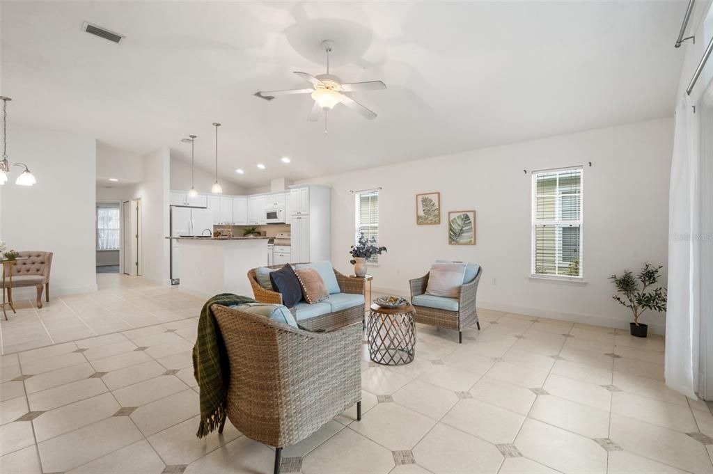 For Sale: $299,900 (3 beds, 2 baths, 1420 Square Feet)
