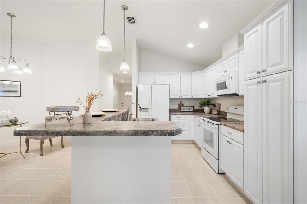 For Sale: $299,900 (3 beds, 2 baths, 1420 Square Feet)