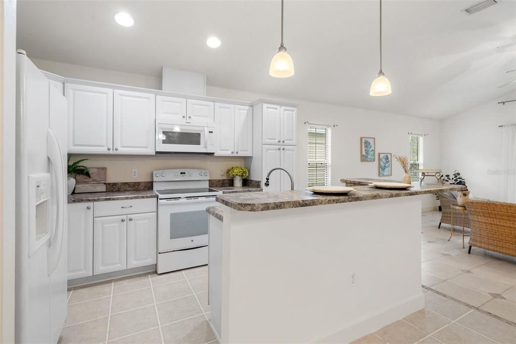For Sale: $299,900 (3 beds, 2 baths, 1420 Square Feet)