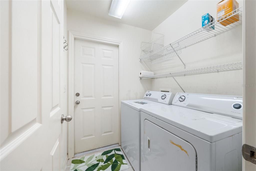 For Sale: $299,900 (3 beds, 2 baths, 1420 Square Feet)