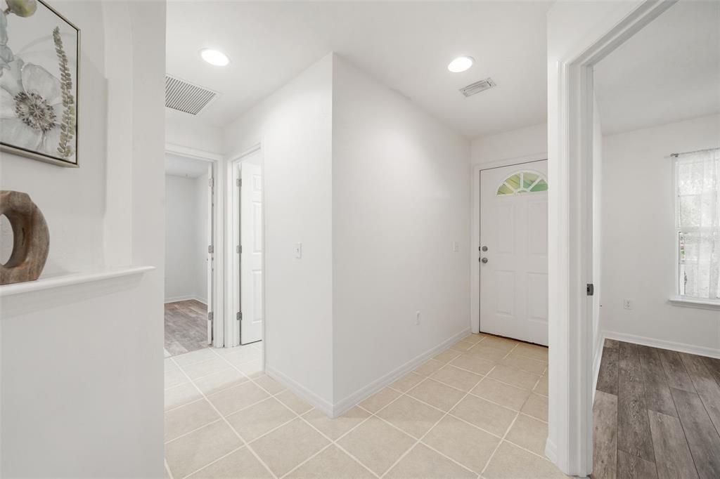 For Sale: $299,900 (3 beds, 2 baths, 1420 Square Feet)