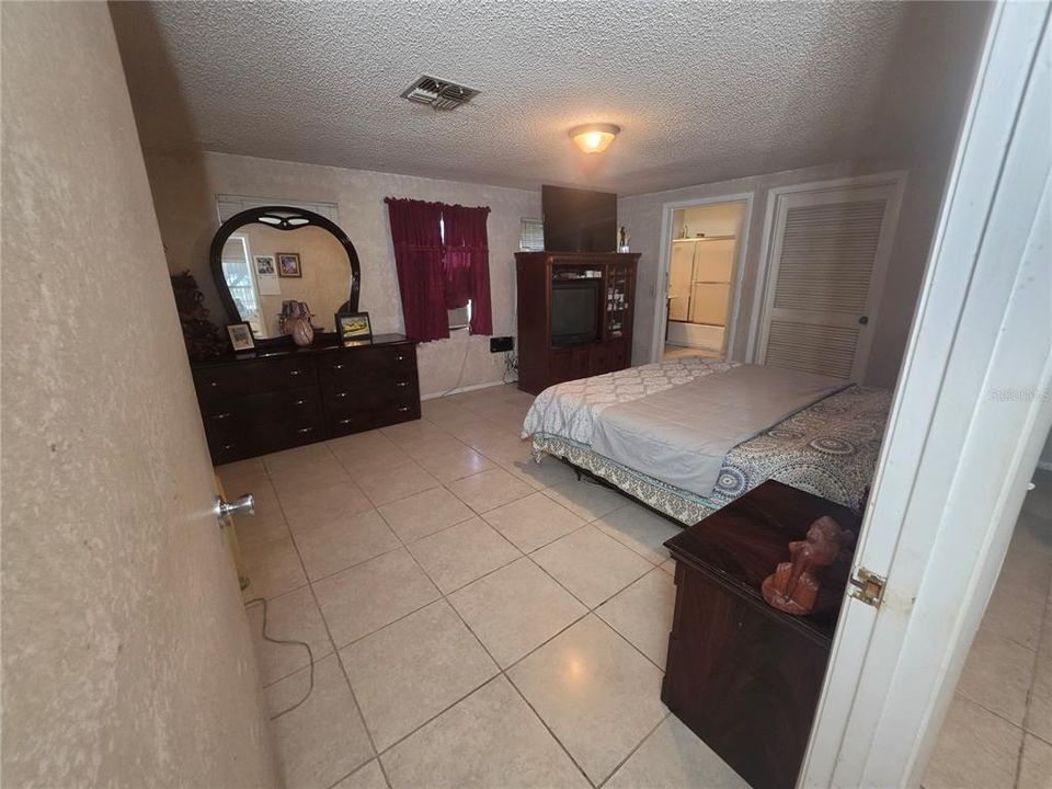 For Sale: $1,200,000 (8 beds, 5 baths, 8396 Square Feet)