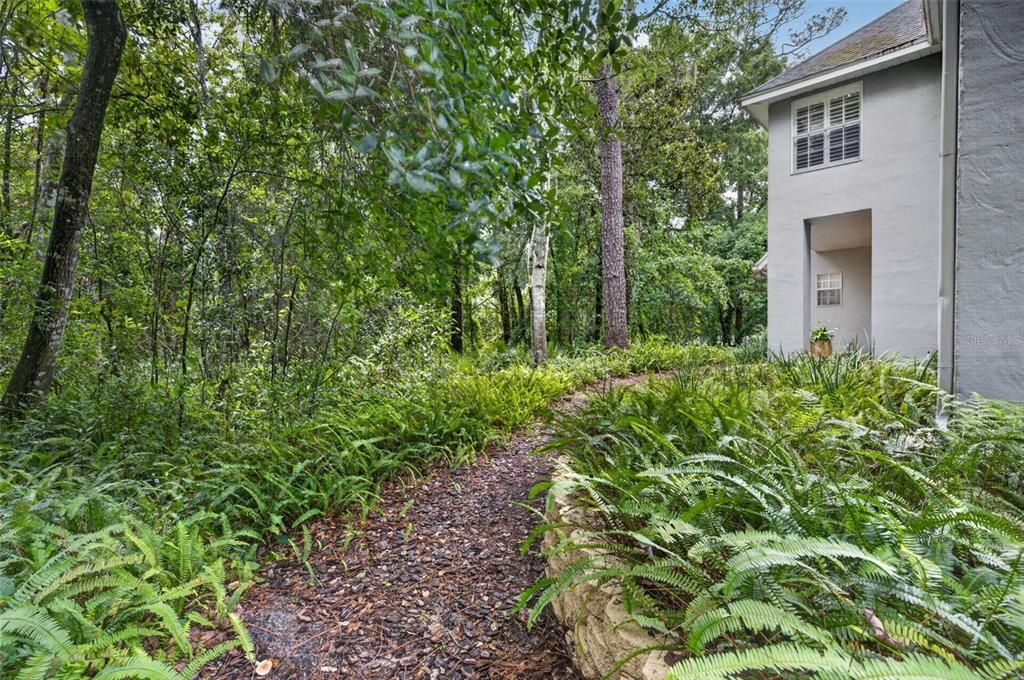 For Sale: $1,395,000 (4 beds, 4 baths, 4247 Square Feet)