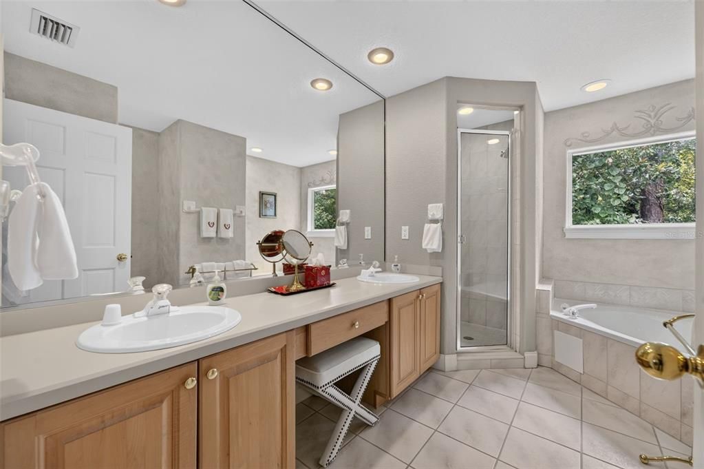For Sale: $1,395,000 (4 beds, 4 baths, 4247 Square Feet)