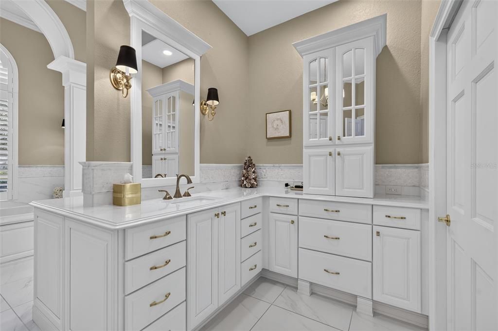 For Sale: $1,395,000 (4 beds, 4 baths, 4247 Square Feet)