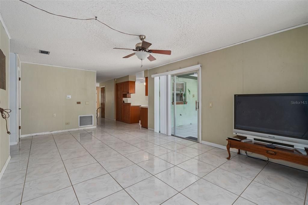 For Sale: $415,000 (3 beds, 2 baths, 1795 Square Feet)
