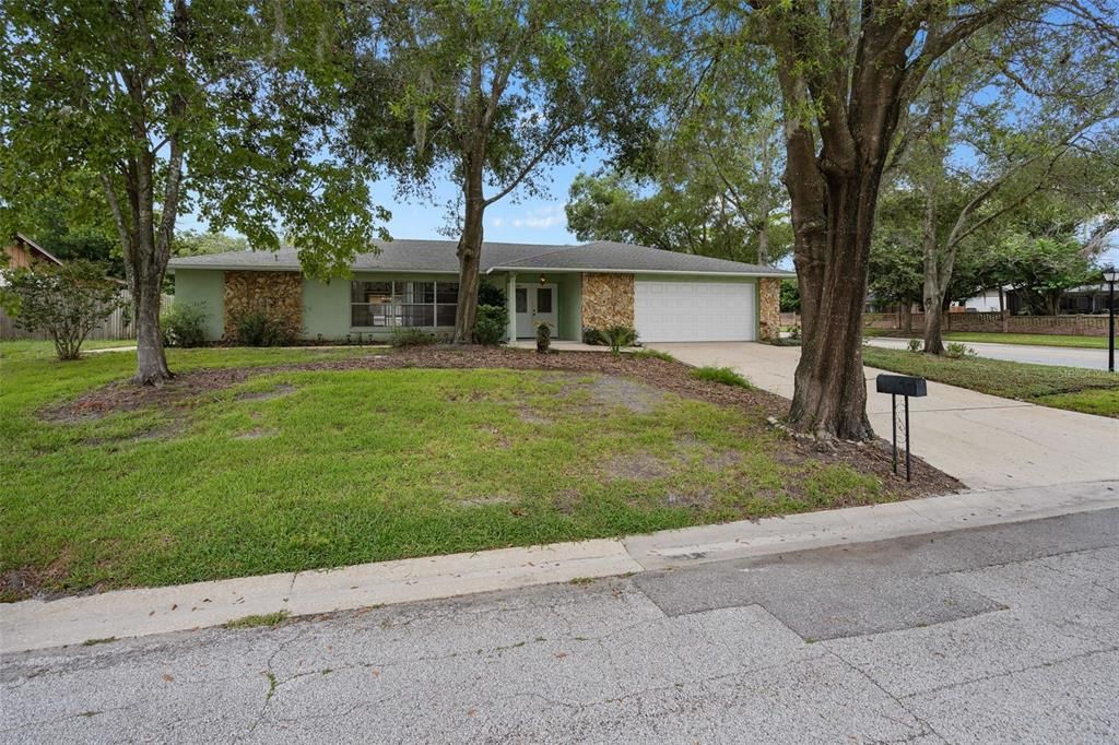 For Sale: $415,000 (3 beds, 2 baths, 1795 Square Feet)