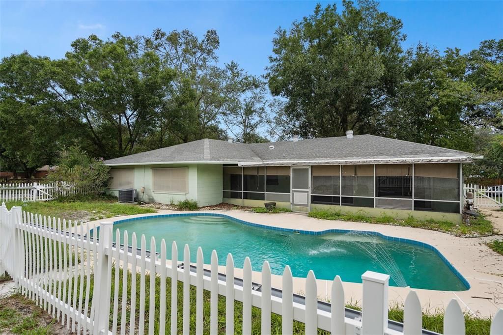 For Sale: $415,000 (3 beds, 2 baths, 1795 Square Feet)