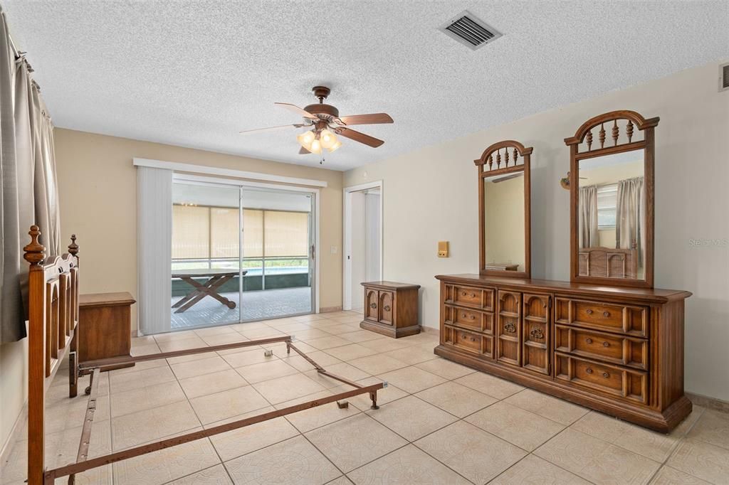 For Sale: $415,000 (3 beds, 2 baths, 1795 Square Feet)